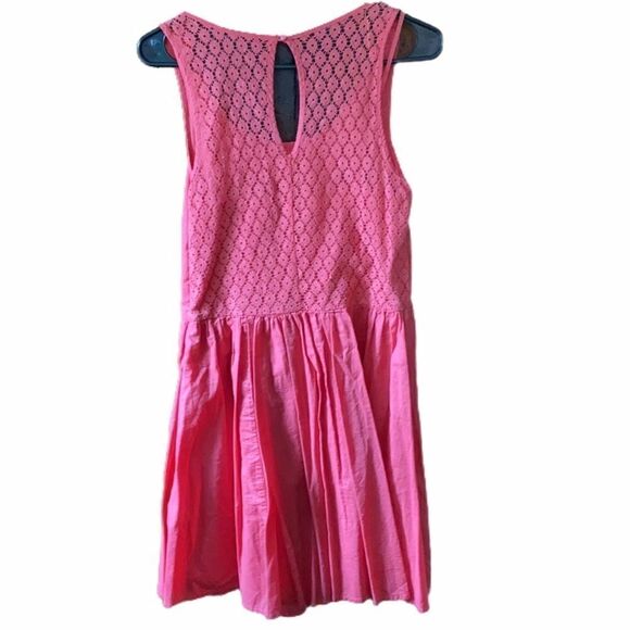 Coral Eyelet Crochet Cotton Dress Size 8 - Picture 2 of 6
